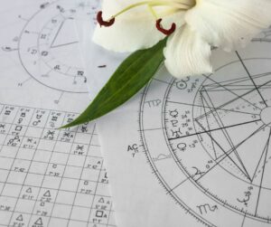 Qual Signo Combina Com Libra?