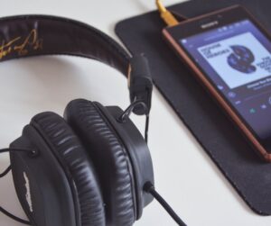 Playlist para cada signo: sua trilha sonora astral